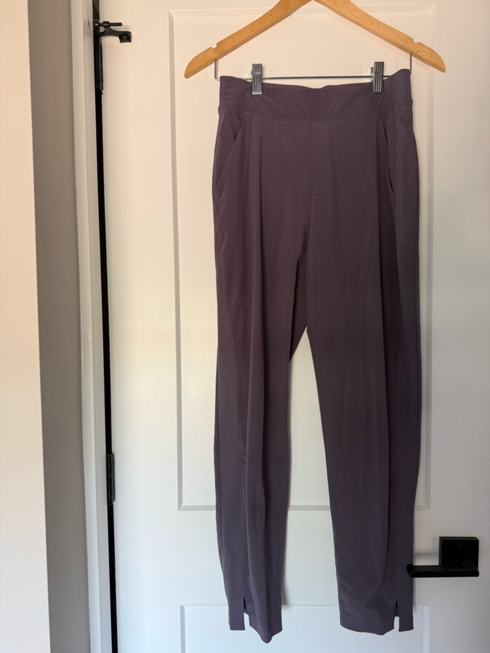 Athleta Joggers in Plum